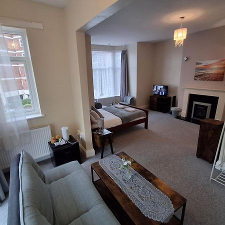 Inn By The Sea, Portsmouth - En Suite Rooms With Sea View Possible, Parking Ev 22Kw Exterior photo