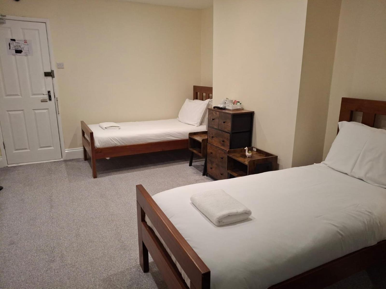 Inn By The Sea, Portsmouth - En Suite Rooms With Sea View Possible, Parking Ev 22Kw Exterior photo