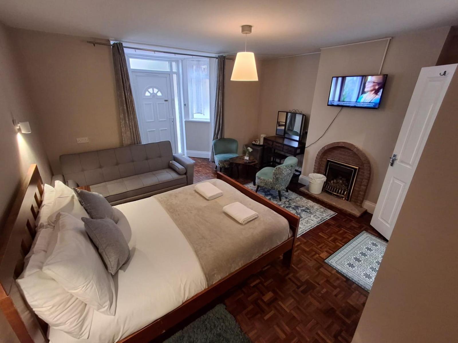 Inn By The Sea, Portsmouth - En Suite Rooms With Sea View Possible, Parking Ev 22Kw Exterior photo